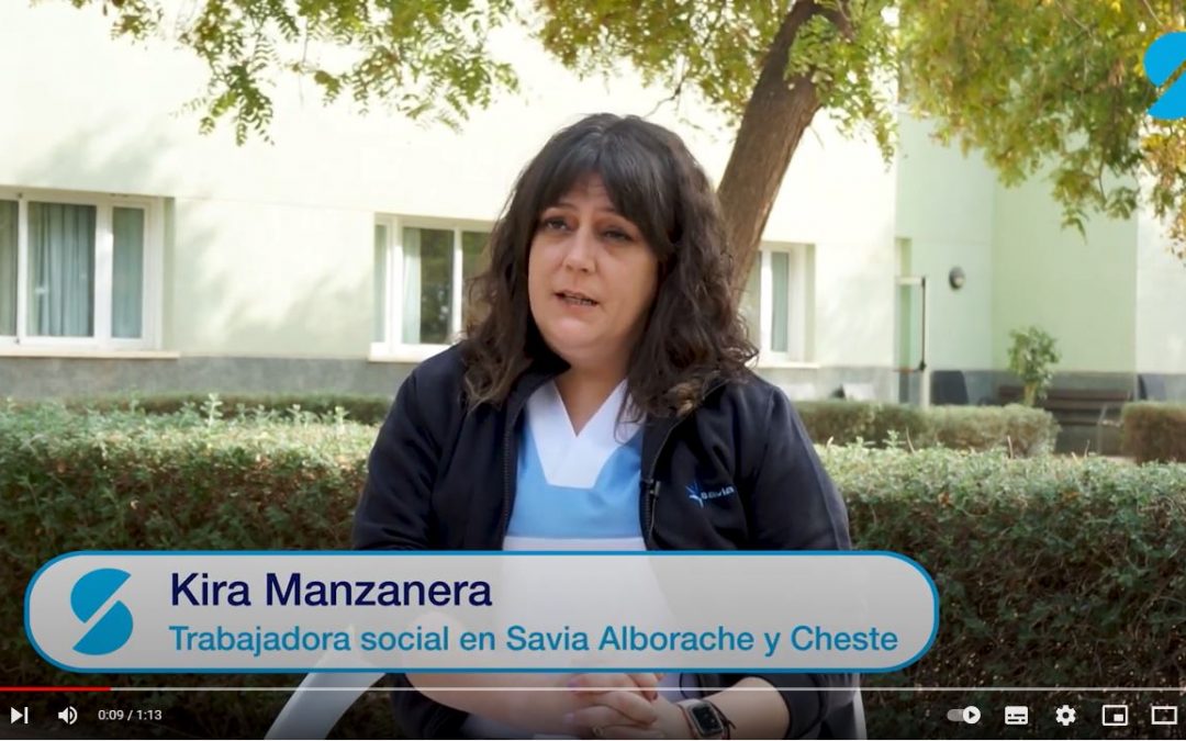 Kira Manzanera (Trabajadora Social Savia): «Somos el punto de unión entre el centro y las familias»